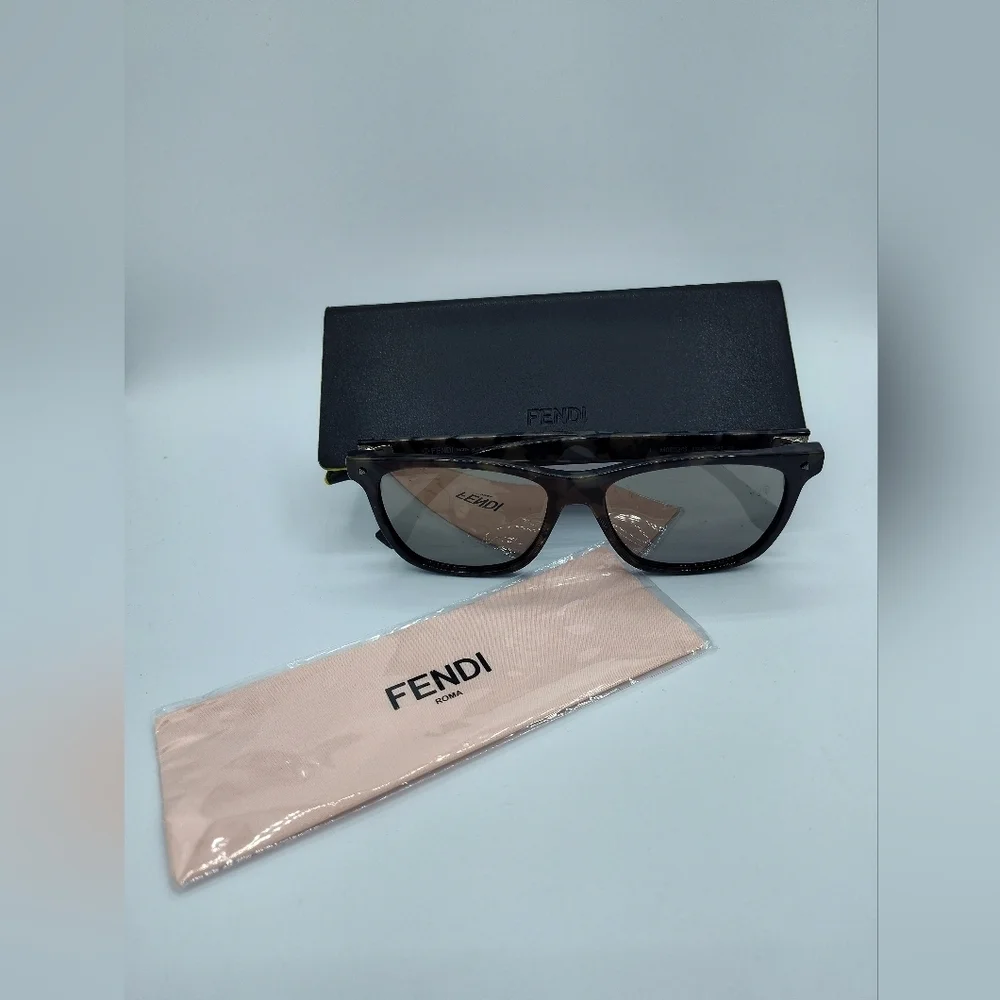 FENDI Roma Tortoiseshell Sunglasses FF M0035/S Italy + Case & Authenticity